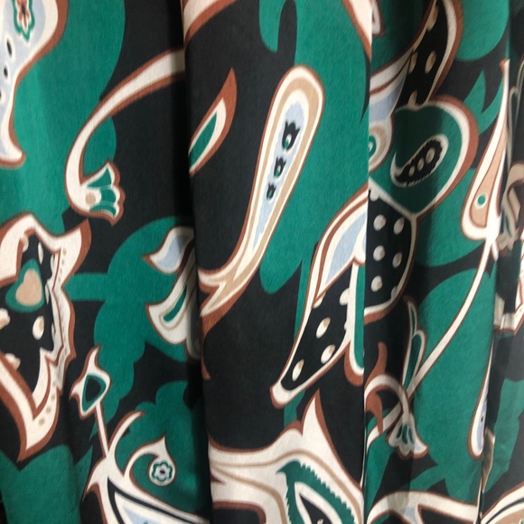 NEW Women's Green &Black Print split wide legs set Size Small - Picture 4 of 8